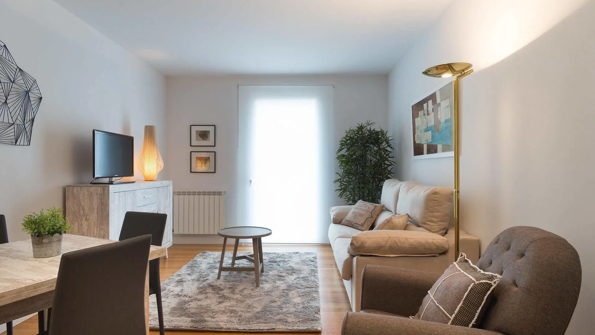 Garibay Boulevard - Ib. Apartments contacts